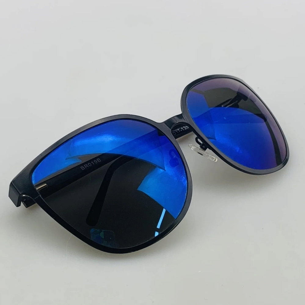 Bertha Sunglasses Ophelia Black Mirrored Blue Oversized Polarized